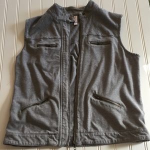 Xhileration Grey Zipper Vest w/ zip pockets L